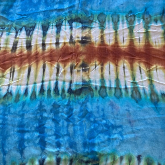 Brightly Twisted, hand-dyed, fringed bottom pashmina scarf/shawl. - Picture 3 of 5